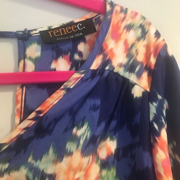 Renee C Floral Blouse - Picture 2 of 4